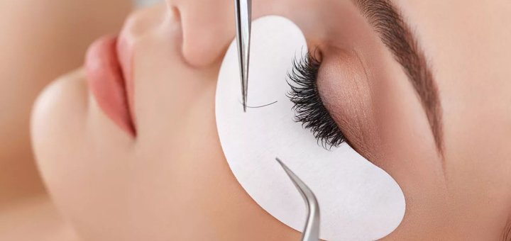 Курсы наращивания ресниц в школе «House of beauty» в Харькове. Записывайтесь по акции.
