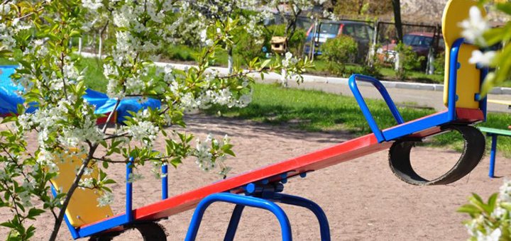 «Країна дитинства» - частный детский сад со скидками на вступление на Архипенко 1