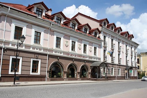 Discounts for accommodation at the Reikartz Kamyanets-Podilskyi 2 Hotel