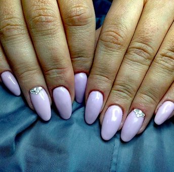 Манікюр shellac в салоні краси «Rekshaz» у Києві на Осокорках. Записуйтесь на покриття нігтів зі знижкою.