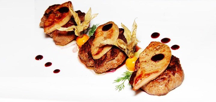 Dish at the Chateau Galerie Restaurant. Enjoy on the promotion
