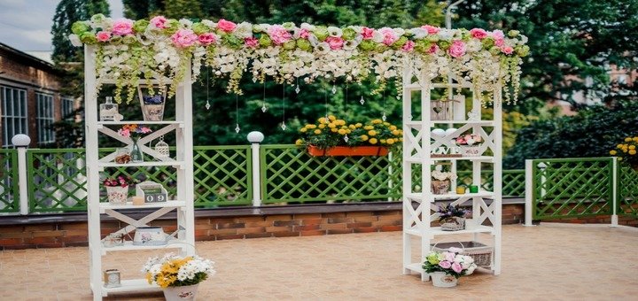 Away ceremony at the Chateau Galerie Restaurant. Visit at a discount