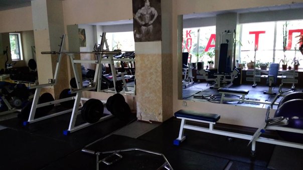 Gym of the fitness club «Athlete» in the Dnieper. Buy a subscription at a discount.