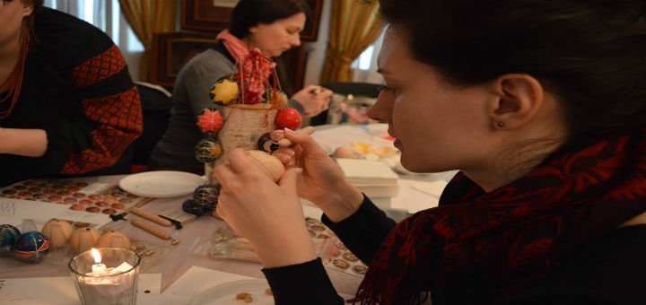 Майстер-клас з розпису великодніх яєць в Музеї української діаспори. Записуйтеся акцією.