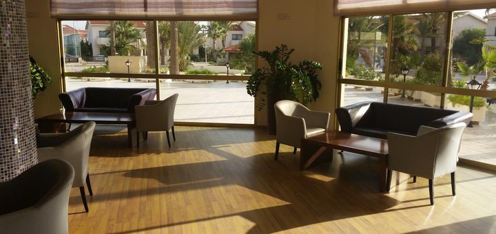 Crown Resorts Henipa 3* Hotel Larnaca Cyprus