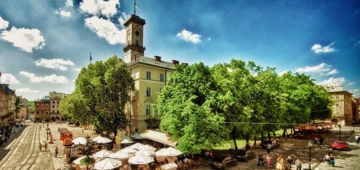 экскурсия во львовскую ратушу со скидкой