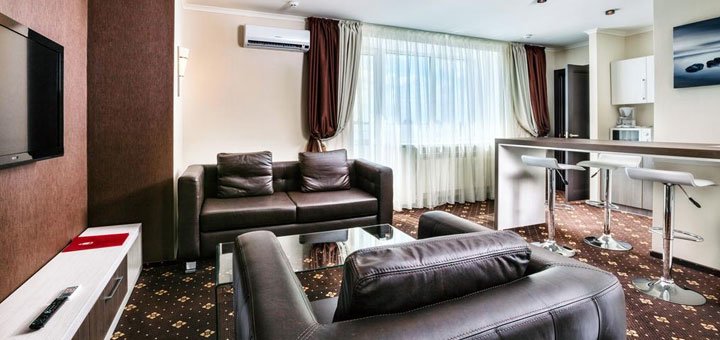 Room at the Bratislava hotel in Kiev. Book a room at the Bratislava hotel at a discount. Hotels in Kiev near the metro.