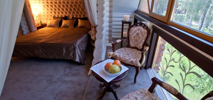 Room at the hotel of the hotel and restaurant complex "4 seasons". Book a room at a discount. Hotels near Kiev are inexpensive.
