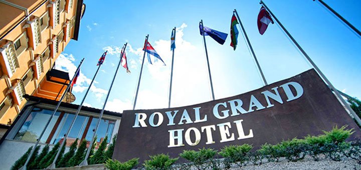 Готель «Royal Grand Hotel» в Києві. Забронювати номер зі знижкою. Недорогий готель в центрі Києва.