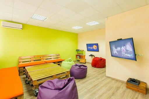 Заказ места в коворкинге «Campus Anticafe» в Киеве по скидке