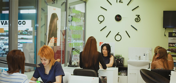 &quot;zebra&quot; - a network of beauty salons in the dnieper. sign up for a manicure for a promotion. 2