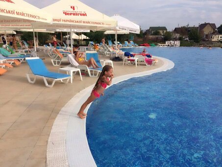 Discount beach resort "Biruza Beach Club"
