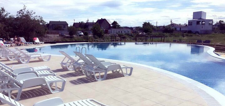 Discount beach resort "Biruza Beach Club"