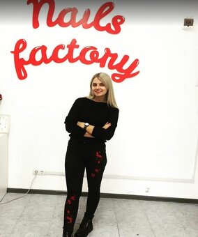 Нарощування вій nails factory by elena gerzanich херсон. записуйтеся на нарощування вій зі знижкою