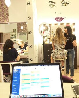 Жіноча стрижка в салоні краси selfie code черкаси. записуйтеся на жіночу стрижку по акції
