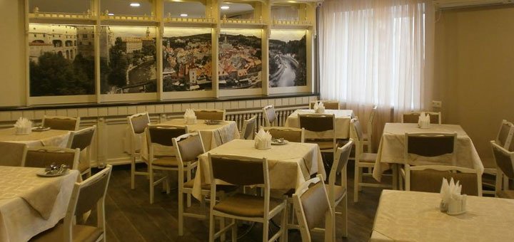Restaurant in the hotel &quot;dnepropetrovsk&quot; in the dnieper. book a room with a discount. hotel in the center of dnipro. inexpensive hotel in dnipro.
