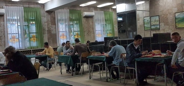 Спеціальні ціни в бюджетній їдальнею в ужгороді