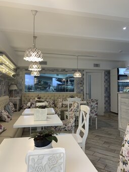 Кафе-кондитерская «Madlen Cafe» в Киеве. Заказать по скидке.