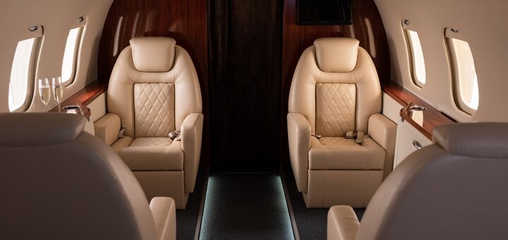 Фотостудия-самолет «SkyJetStudio» в Киеве. Записаться по акции.