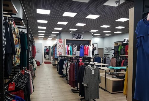 Скидки на платья в Полтаве модный дом Petro Soroka