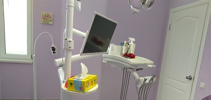 Dentist Yana Pavlova in Odessa. Sign up.
