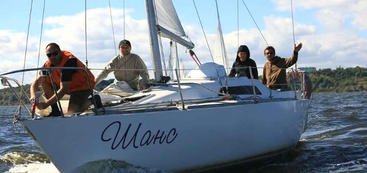 Прогулянки на яхті «шанс» на київському морі. замовляйте місце по знижці.