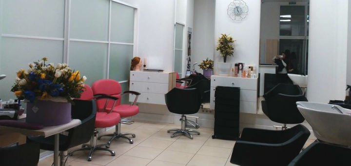 Beauty salon «City style» in Dnipro. Sign up to a hairdresser for a promotion.