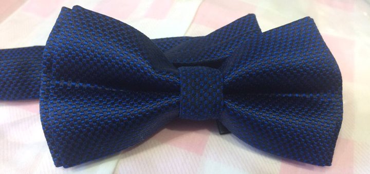 Ties and bow ties for men in MODA-MAN BS stores. Buy men's clothing and accessories at a discount.