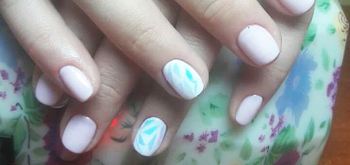 Гигиенический маникюр и дизайн ногтей гель лаком в бьюти-студии «Soledad Beauty» в Киеве. Записывайтесь к мастеру маникюра и педикюра по скидке.