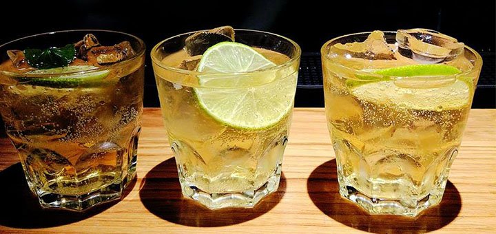 Авторские коктейли в баре The Cult speakeasy во Львове. Заказывайте еду и напитки по акции.