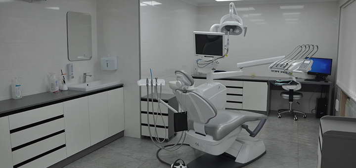 Happy Smile Dentistry. Visit with special offer 1