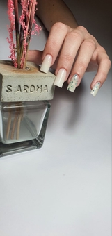 Manicurist Elena. Visit with special offer 23