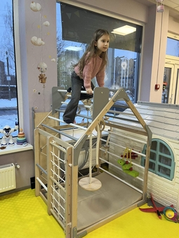 Playroom There are children. Visit for a special offer of 9