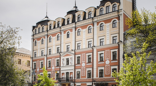 Готель Optima Collection Поділ Плаза. Бронюйте за акцією 5