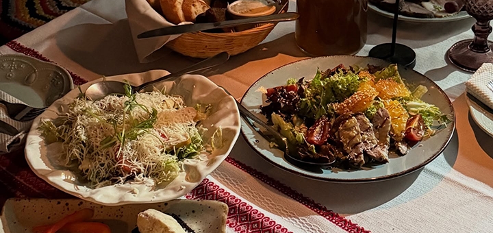 Mamina Khustka, a Ukrainian cuisine café. Visit with a special offer of 6.