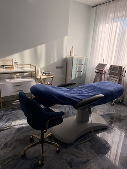 Клиника эстетической медицины Ageless Clinic. Посещайте по акции 18