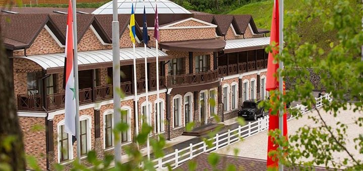 Equestrian club, hotel Equides Club in Lesniki 24