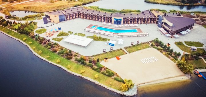 Загородный комплекс Остров River Club в Новоселовке Днепропетровской области. Бронируйте по скидке.