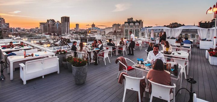 Знижка на меню кухні в «martini terrace restaurant»