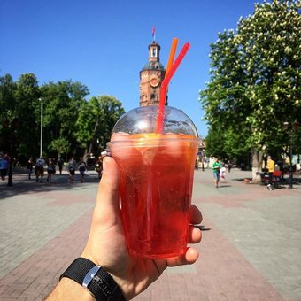 Кофейный напиток в кофейне «BezBrendu» в Киеве. Заказывайте капучино, латте и напитки со скидкой.