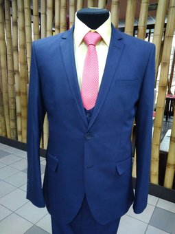 Men's clothing stores «MODA-MAN BS» in Kiev. Buy men's suits, shirts and outerwear for a promotion.