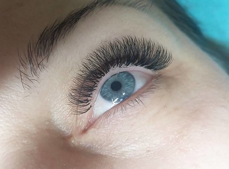 Hollywood eyelash extension at the Cheri beauty salon in Odessa. Pay for the promotion.