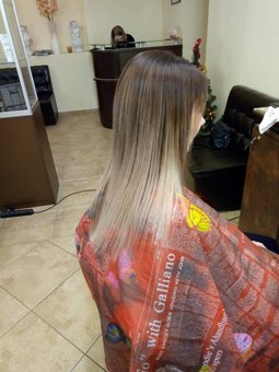 Жіночі стрижки у салоні краси «Леді Вікторія» у Дніпрі. Записуйтесь до перукаря з акції.