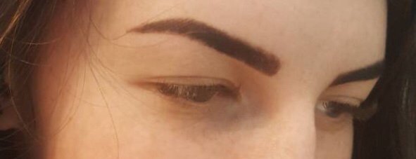 Корекція брів у салоні краси «Lady Victoria» у Дніпрі. Записуйтесь до б'юті майстра з акції.