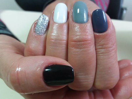 Дизайн нігтів гель лаком у салоні краси «Lady Victoria» у Дніпрі. Записуйтесь на манікюр зі знижкою.