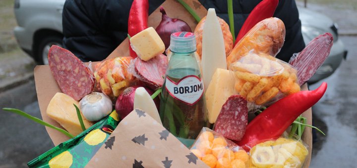 Edible bouquets "Fruits & Flowers Market" in Dnipro. Order by promotion.