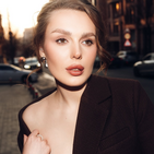 Eyebrow artist Alexandra Skorupskaya